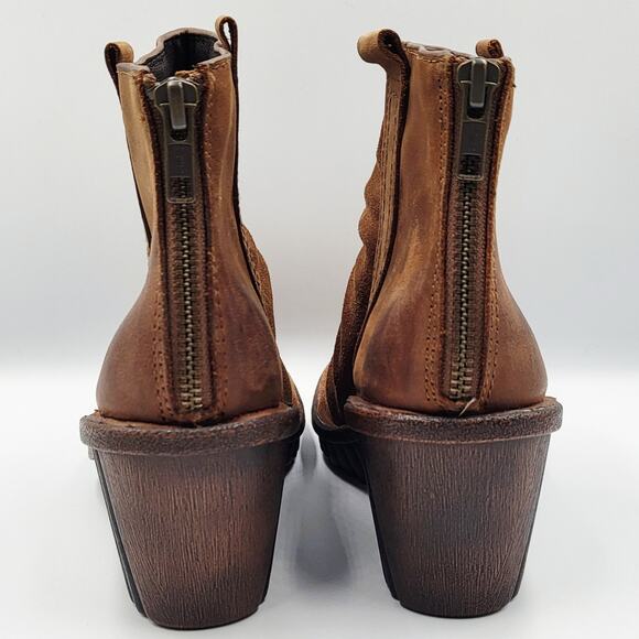 Bionica Destiney Camel Brown Suede Slouch Ankle Wedge Boots Women’s Size 7M - Picture 6 of 9